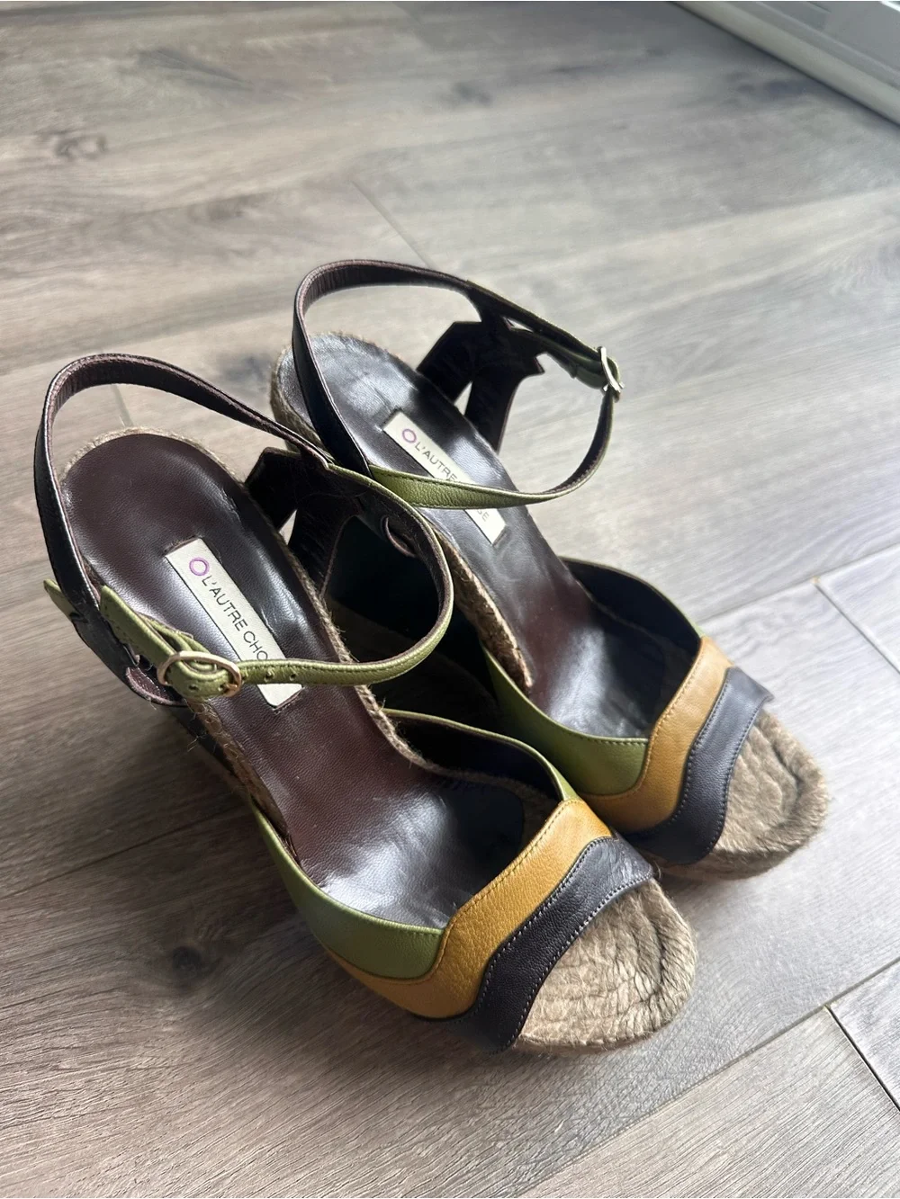 L'Autre Chose Green Multi-Color Leather Wedge Sandals